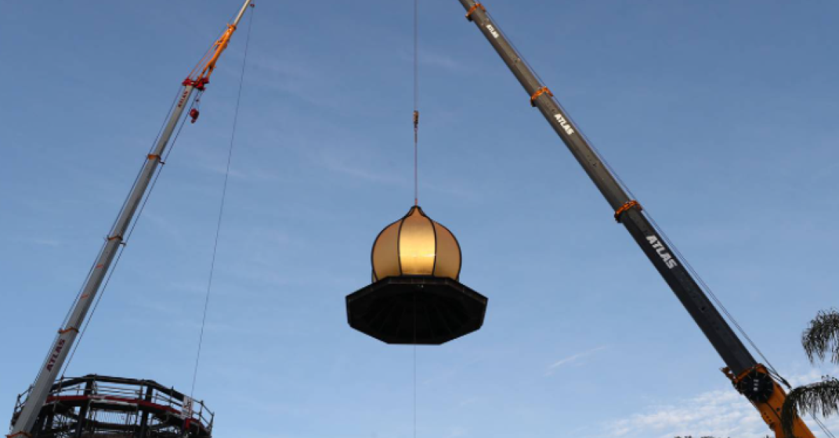 Real gold cupola brings 'touch of magic' to Whangārei's Hundertwasser